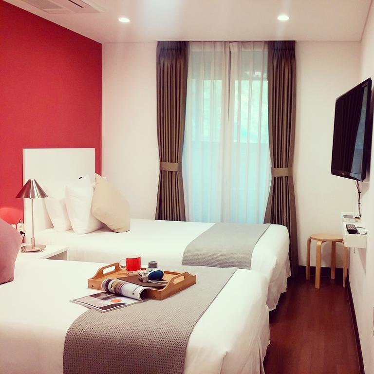 N Fourseason Hotel Myeongdong Seoul Zimmer foto